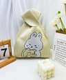 Jade rabbit eats mooncakes beige 90g