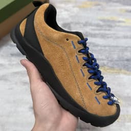 Keen, climbing sports shoes for leisure for hiking for men and women for beloved 4