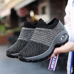 Sports shoes, footwear for hiking for leisure, high soft heel, baby rocker, soft sole 2