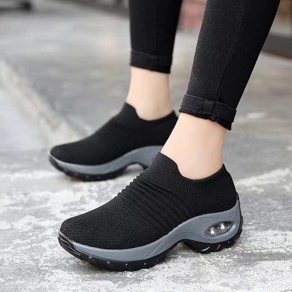 Sports shoes, footwear for hiking for leisure, high soft heel, baby rocker, soft sole