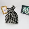 Mi Black Houndstooth 90g